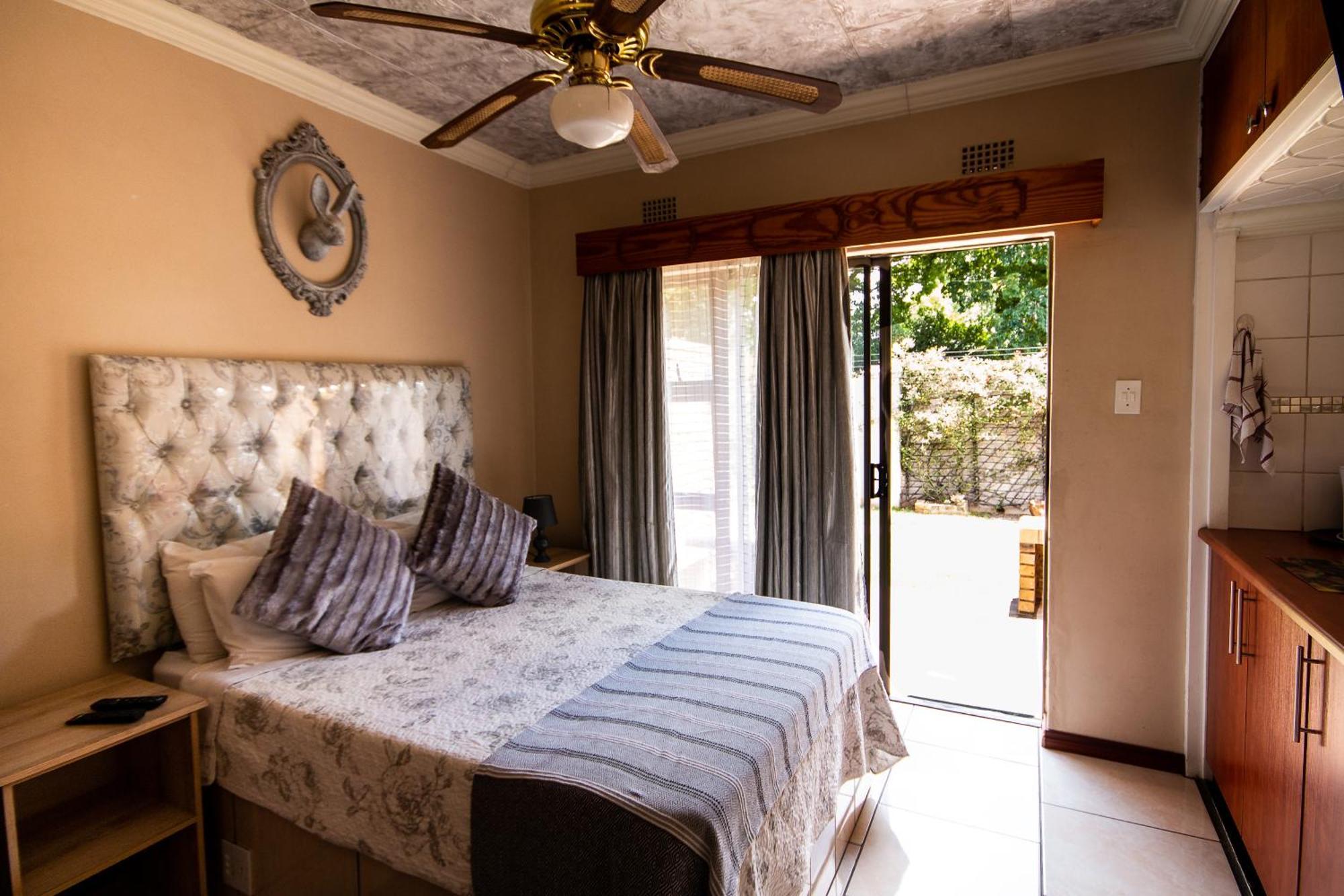 Invite Guest House - Self Catering Accommodation In Vanderbijlpark Exterior foto