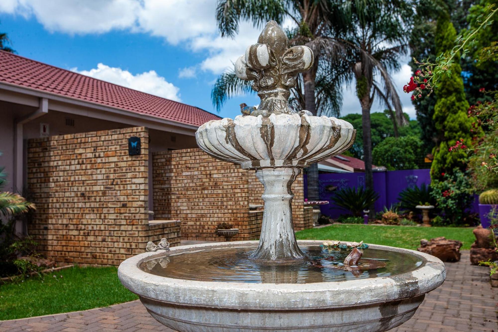 Invite Guest House - Self Catering Accommodation In Vanderbijlpark Exterior foto